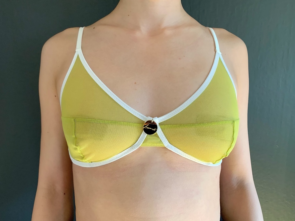 肌と一体となるような、やわらかなフィット感に驚くcolor drop bra